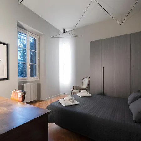 Intrho- Correnti Luxury