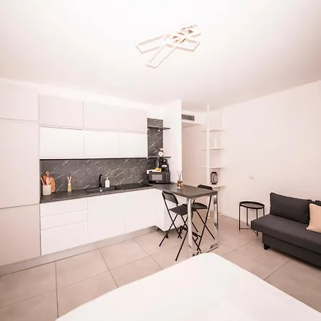 شقة Ponti Cozy - Private Parking Available, Near Navigli, Romolo Metro And Duomo *
