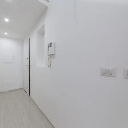 Cesare Da Sesto 10 - 2nd Floor - Leia Hospitality