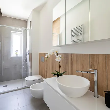 Guesthost - Comfy Near Cenisio Mm5 ميلان
