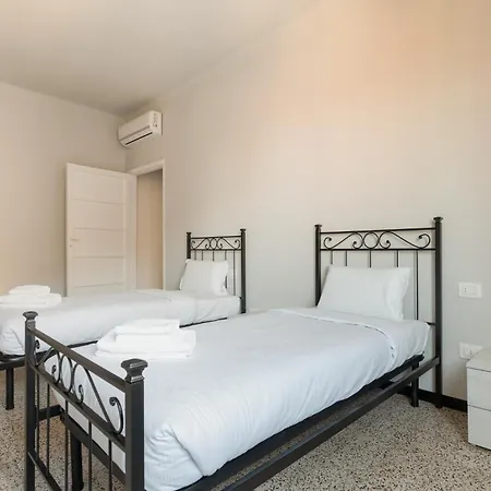 Guesthost - D'adda Bright