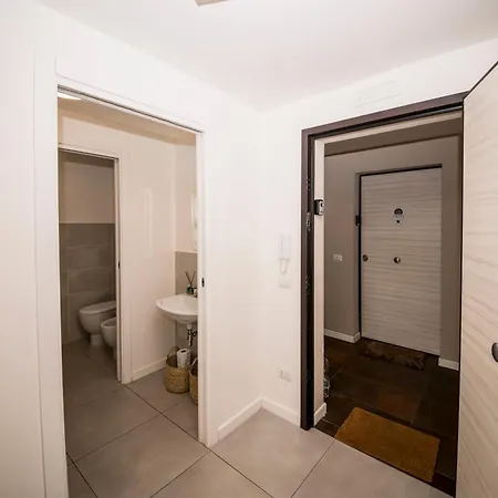 Ponti Cozy - Private Parking Available, Near Navigli, Romolo Metro And Duomo ميلان
