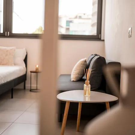 شقة Ponti Cozy - Private Parking Available, Near Navigli, Romolo Metro And Duomo ميلان