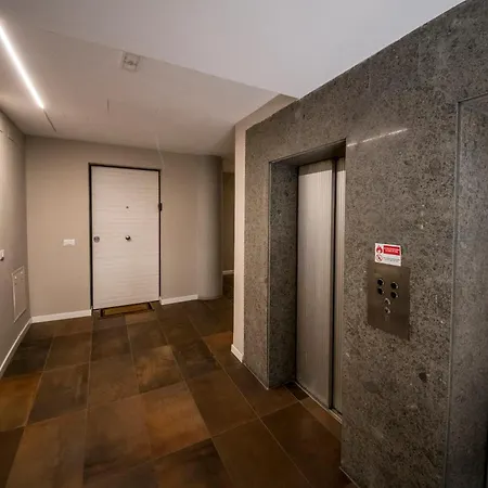 Ponti Cozy - Private Parking Available, Near Navigli, Romolo Metro And Duomo ميلان