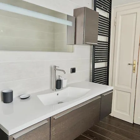 Villa Jolie 10 Min From Piazza Duomo Milaan