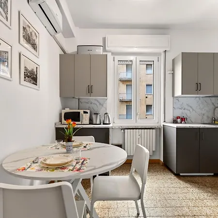 Nido Delle Favole Affori M3, Ac, Balcony, Park Appartement Milaan