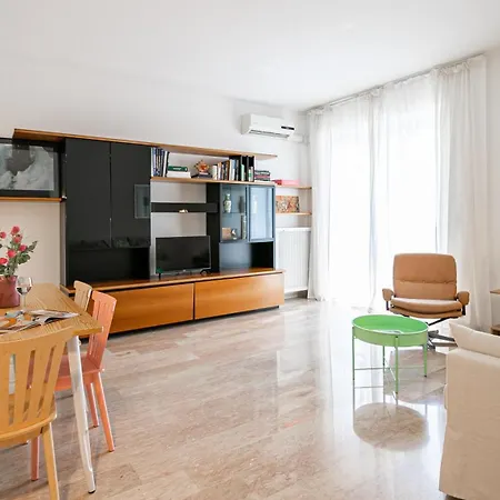 Italianway Comfort - Torre 24 Apartamento *
