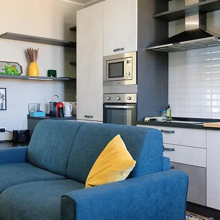 Bright Modern Flat - Easy Metro To Duomo * Milán