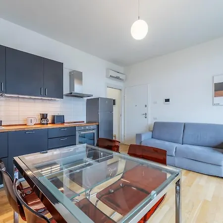Afterglow - Urban Retreat With Balcony Appartamento Milano