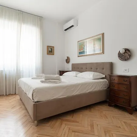 Guesthost - Comfy Balcony X4 Sondrio Mm3 * Milão
