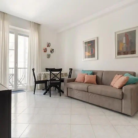 Guesthost - Comfy Balcony X4 Sondrio Mm3