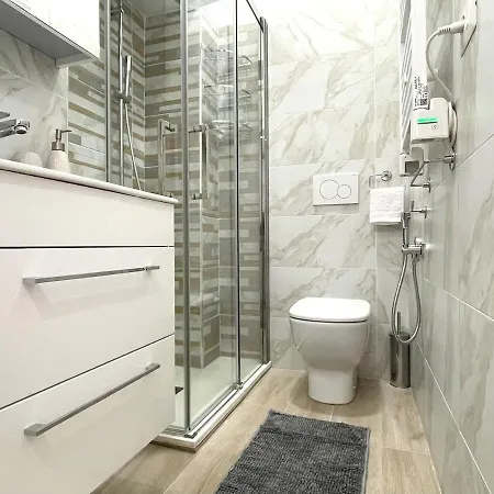 Centre - Cozy And Modern * ميلان