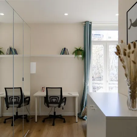شقة Bright Modern Flat - Easy Metro To Duomo ميلان