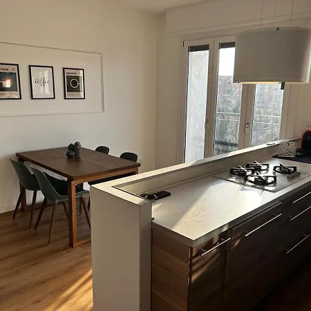 아파트 San Siro View Apartment *