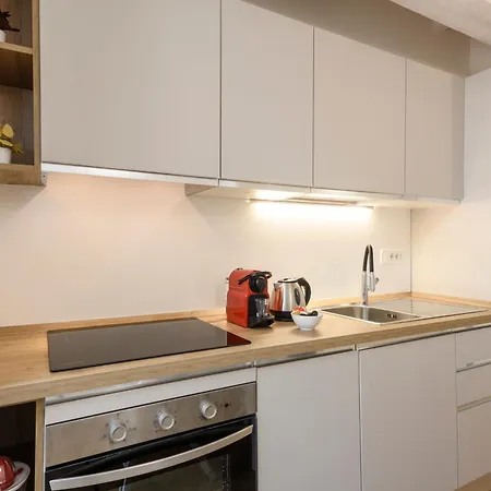 Novara, 62 - Sky Loft ميلان