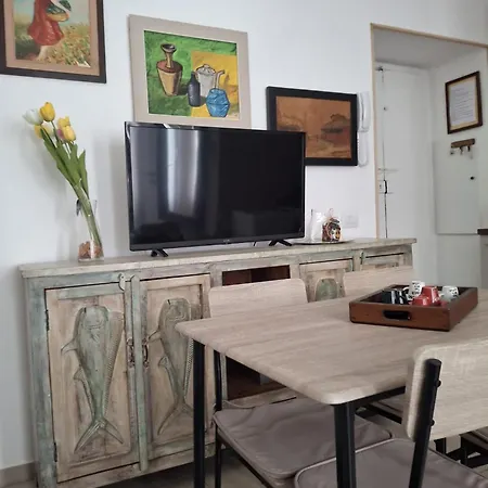 Casa Di Corte San Siro Metro M1 De Angeli 밀라노