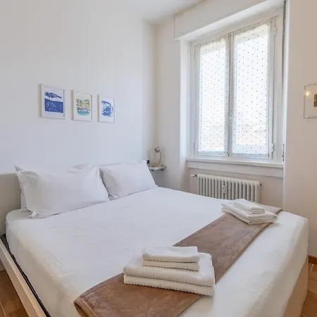 شقة Urban Harmony - Balcony & 8 Min To Metro *