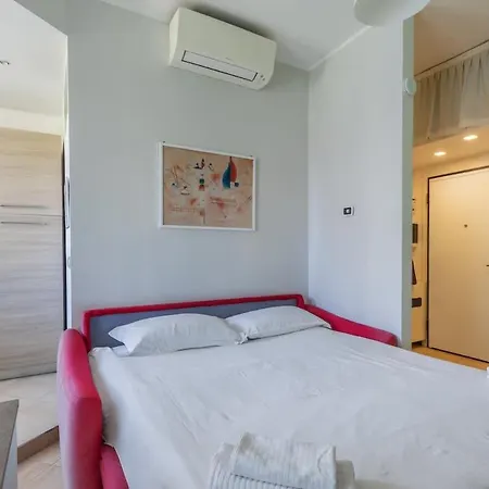 Urban Harmony - Balcony & 8 Min To Metro شقة *