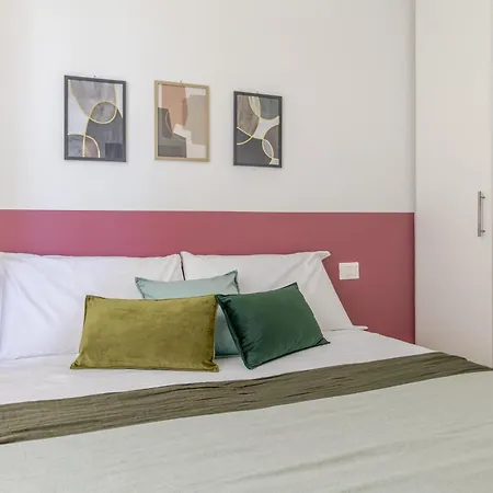 The Rent - Two-room In The Sant'ambrogio Neighborhood