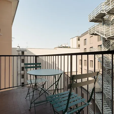 Apartamento Guesthost - Comfy Balcony X4 Sondrio Mm3 Milão