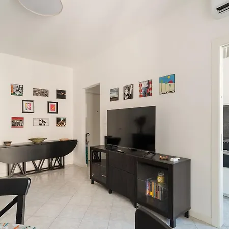 Apartamento Guesthost - Comfy Balcony X4 Sondrio Mm3 *