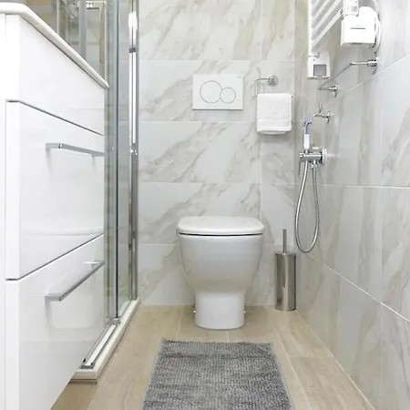Centre - Cozy And Modern * ميلان