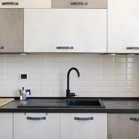 Bright Modern Flat - Easy Metro To Duomo شقة *