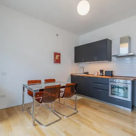 Afterglow - Urban Retreat With Balcony * Milano