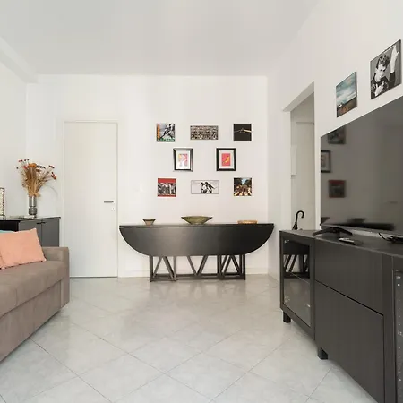Guesthost - Comfy Balcony X4 Sondrio Mm3 *