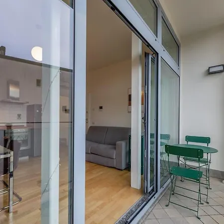 Afterglow - Urban Retreat With Balcony * Milano