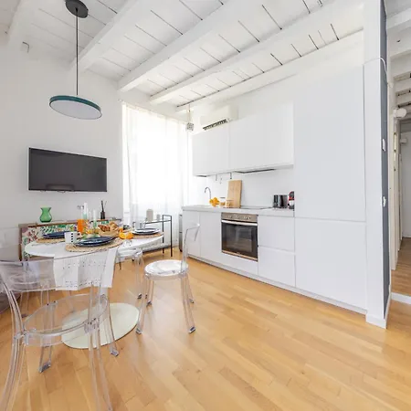 Appartement The Rent - Two-room In The Sant'ambrogio Neighborhood