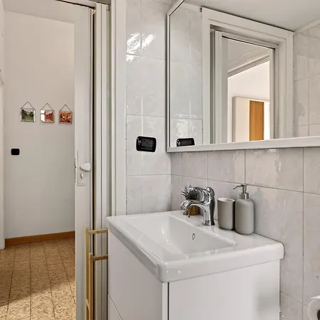 Nido Delle Favole Affori M3, Ac, Balcony, Park