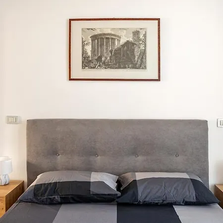 Art & Charm Free Wifi, M2 10 Min Duomo Milaan