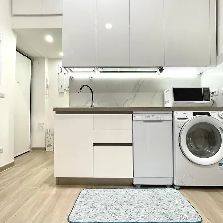 Centre - Cozy And Modern شقة ميلان