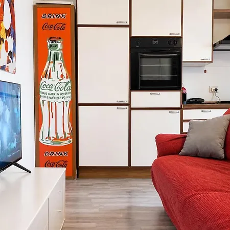 Dentro, Smart In Cimiano M2 Near San Raffaele Hospital * Milano