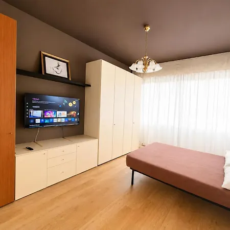 Ovada 25 ميلان