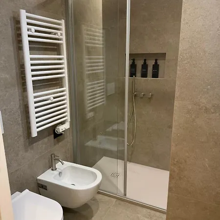 Richard's - Montenero Apartamento Milão