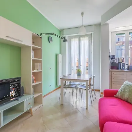 شقة Urban Harmony - Balcony & 8 Min To Metro