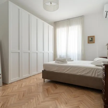 Guesthost - Comfy Balcony X4 Sondrio Mm3 Apartamento Milão
