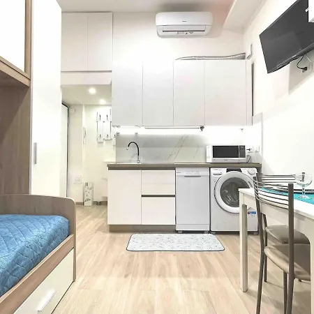 شقة Centre - Cozy And Modern ميلان
