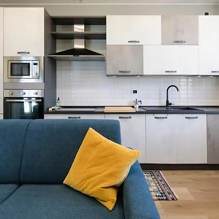 Bright Modern Flat - Easy Metro To Duomo شقة