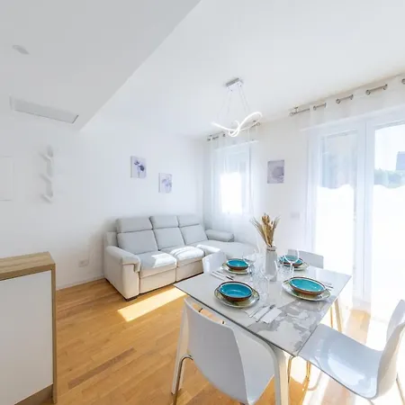 Апартаменты Luxury And Design, 4 Beds With Ac *