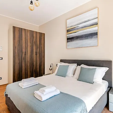 Modern 2 Bdr-near Metro Direct Connection To Duomo Apartamento *
