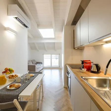 Novara, 62 - Sky Loft شقة ميلان