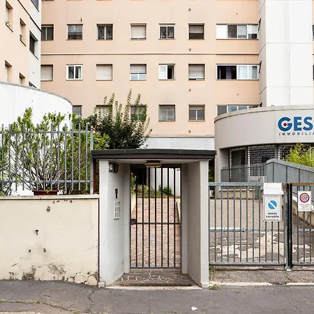 Casa Ambra San Siro Free Wifi And Parking Διαμέρισμα *