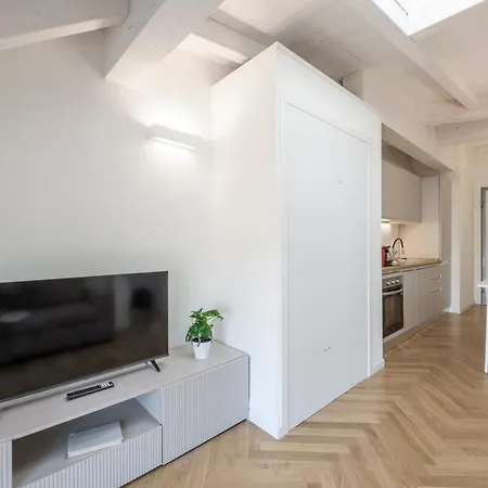 Novara, 62 - Sky Loft *