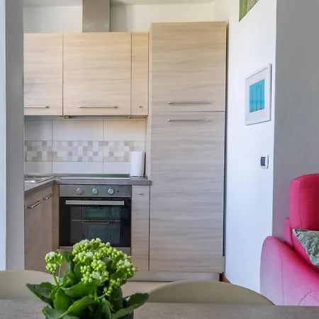 Urban Harmony - Balcony & 8 Min To Metro شقة ميلان