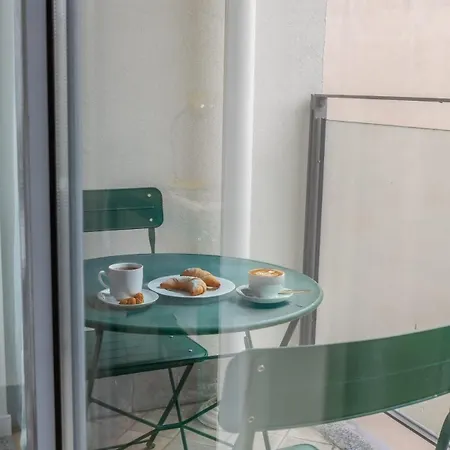 Afterglow - Urban Retreat With Balcony Appartamento *