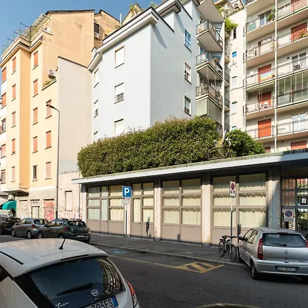 Guesthost - Comfy Balcony X4 Sondrio Mm3 Apartamento Milão