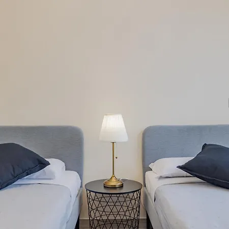 Floor 16 - Affitti Brevi Italia Apartman Milánó